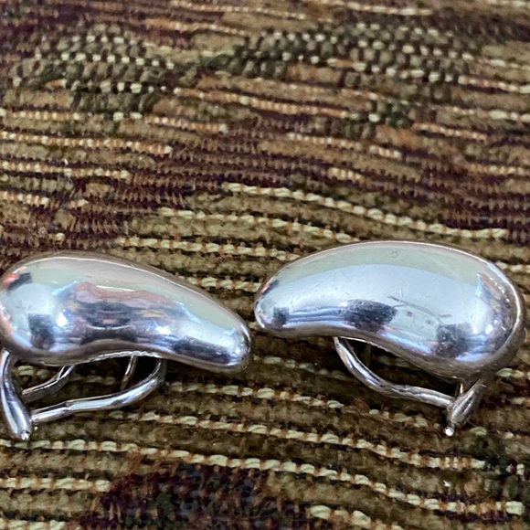 Authentic Tiffany & Co Elsa Peretti Bean Omega Back Stud Earring. Exquisite - Picture 13 of 17